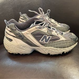 New Balance 784 Mens running shoe, Size 11. Used only on treadmill.